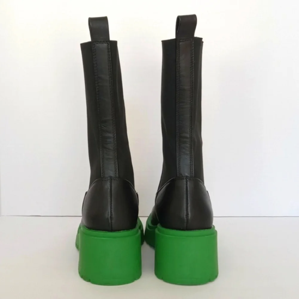 STEVE MADDEN Hesitant Black / Green All Weather Boots Women's Size 6